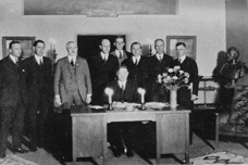 The negotiating team prepares to sign the Colorado River Compact, Santa Fe, NM, November 24, 1922 
